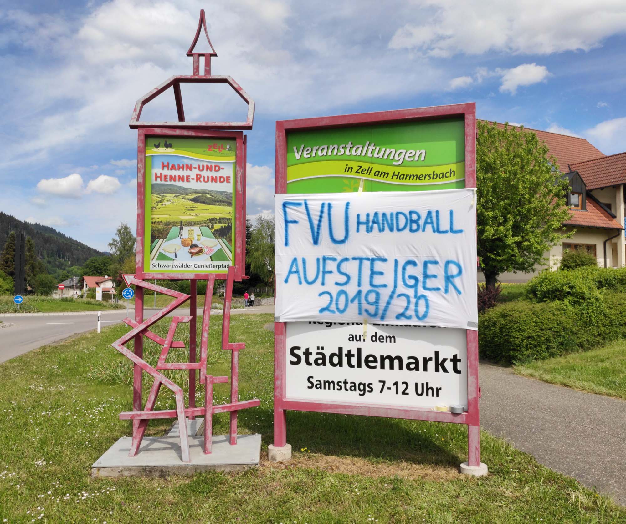 2020-5-6-ZE-UH-Verein-FVU Handball-Aufstieg-01_Ortseingang