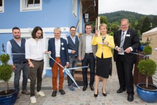 2020-6-12-NO- kal- Egbert Laifer sBlaue Hus EröffnungzzvkMG8A4704b