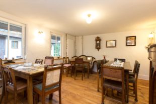 2020-6-9-NO-kal- s Blaue Hus KollektivzzvkMG8A4532b