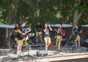 Das Dorf feierte mit