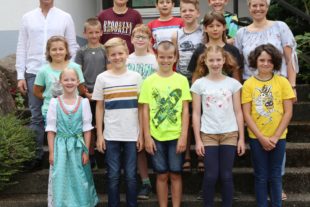 2020-7-27-OH-Anne-Kathrin Heizmann-Brandenkopf-Schule-Oberharmersbach-Entlassfeier Klasse 4_Klassenfoto