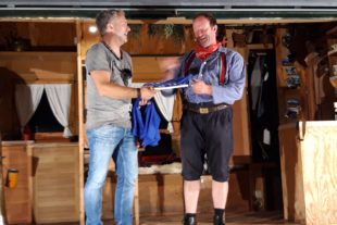 2020-8-10-NO-Touristein-Info-Mühlstein-Fidelius Waldvogel-Fidelius mit Rolf