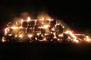 2020-8-12-BI-Katharina Boni-Erneuter Strohballen Brand-IMG_3342