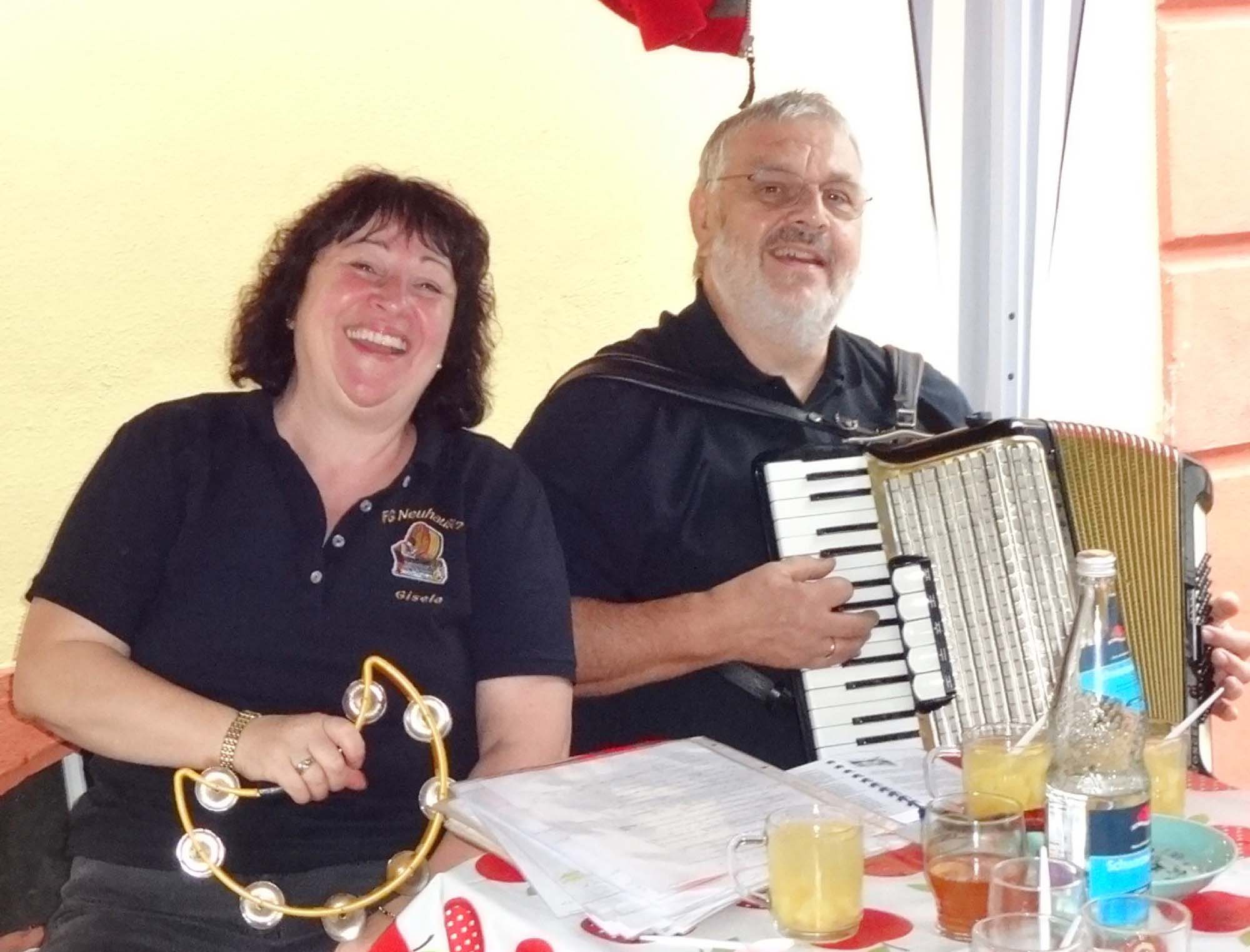 2019-9-25-ZE-Waltraud Baumann-Mostfest-Neuhausen-Blue Sky