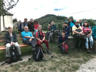 Durch die Nacht dem  Sonnenaufgang entgegen