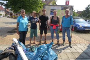 Fleißige Müllsammler sorgen für saubere Kinzigufer