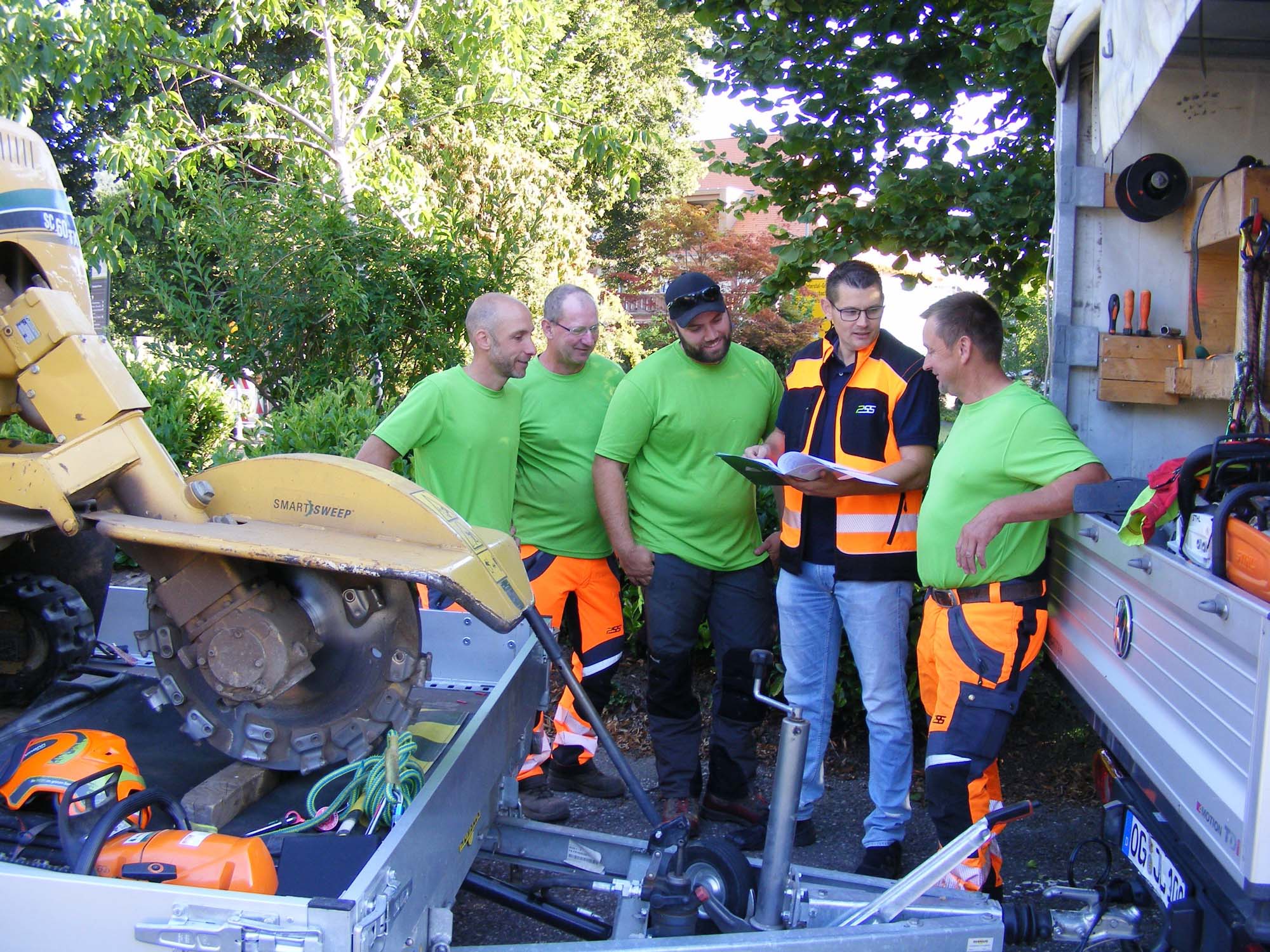 2020-9-9-ZE-Manfred Oestreich- Lehmann-Sträucher-Bäume und Artisten-Riesli Story-Lehmann Markus 200719 g