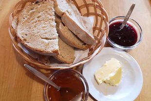 2020-10-16-OH-Judith Müller-Spendenübergabe-Herzklopfen-Brotbacken 3