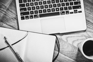 2020-10-16-computer-pixabay-freie Nutzung-820281_1920,4c