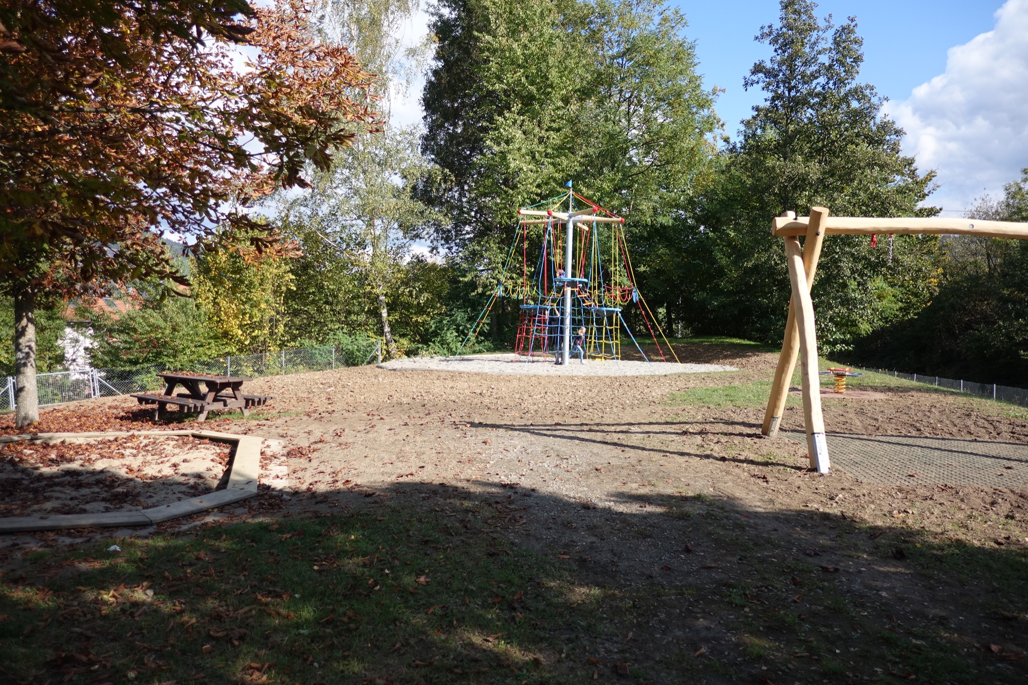 2020-10-23-ZE-UH-hpw-Vogelnester überm Buchenfeld-Spielplatz Buchenfeld (10)