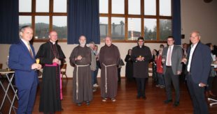 Geist der Begegnung fördern