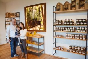 Bienenmartins Imkerei eröffnet seine neuen Geschäftsräume