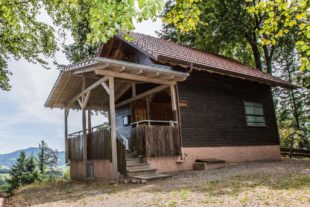 2019-7-15-ZE-Zell am Harmersbach-Kuhhornkopf-Hütte-Bildrechte Tourist-Information Zell-8U1C9470-1 klein