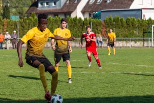 Zeller Fußballverein wünscht Stürmer Gibbi Bah baldige Genesung