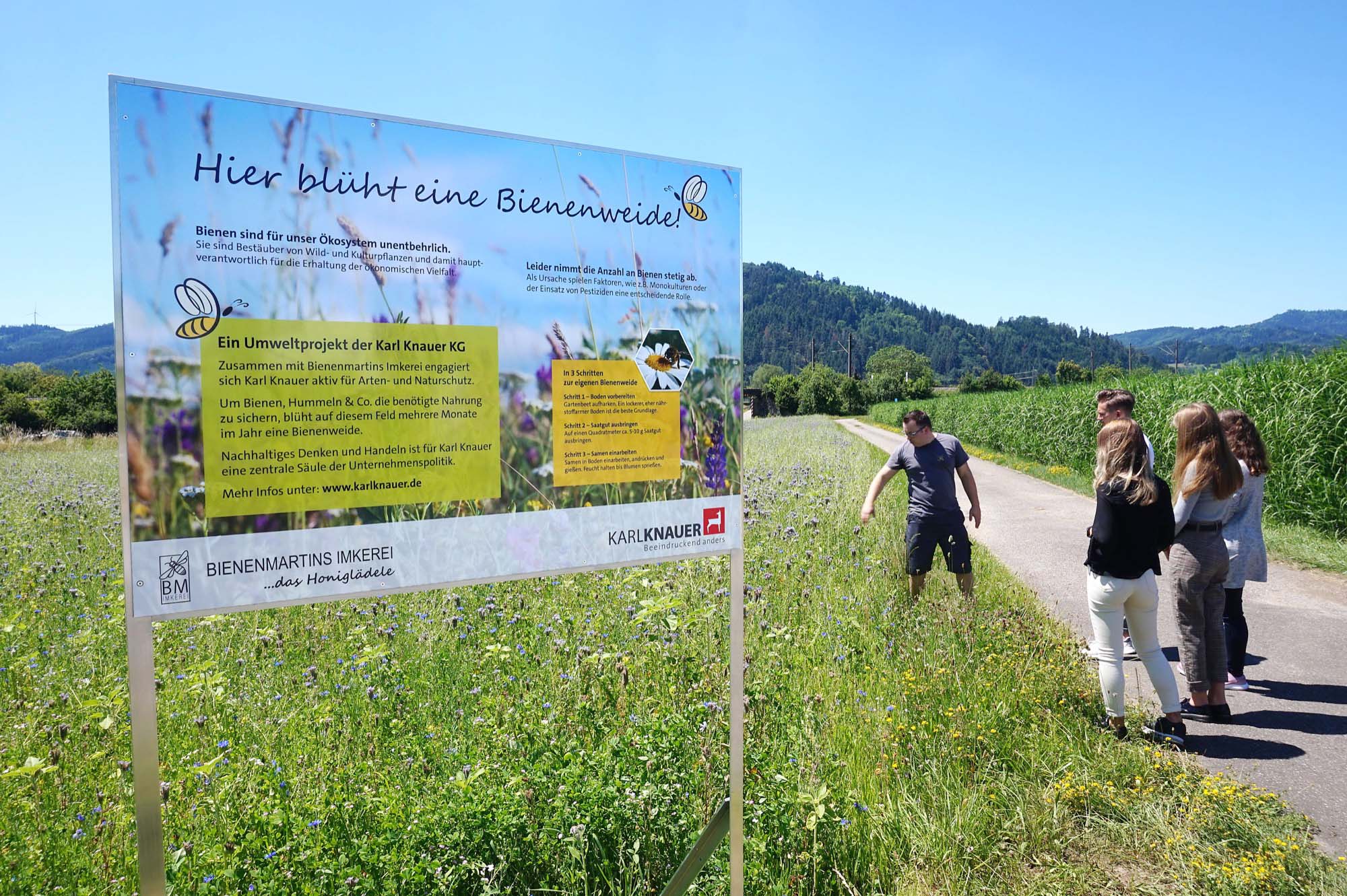 2020-12-4-BI-Knauer-Nominierung Nachhaltigkeitspreis-Hinweistafel