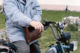 2021-2-1-x-OH-privat-Huber-Fridolin-Moped_20x30