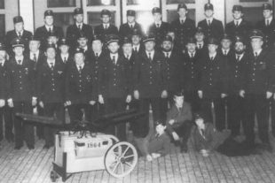 19-NO-1996-FFW-90J-Mitglieder