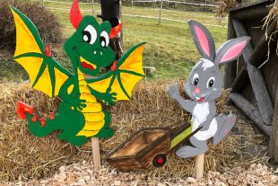 2021-3-12-NO-Touristen-Info-Osterweg-Nordi hilft dem Osterhasen