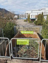 Neue Hinweisschilder im Friedhofsbereich