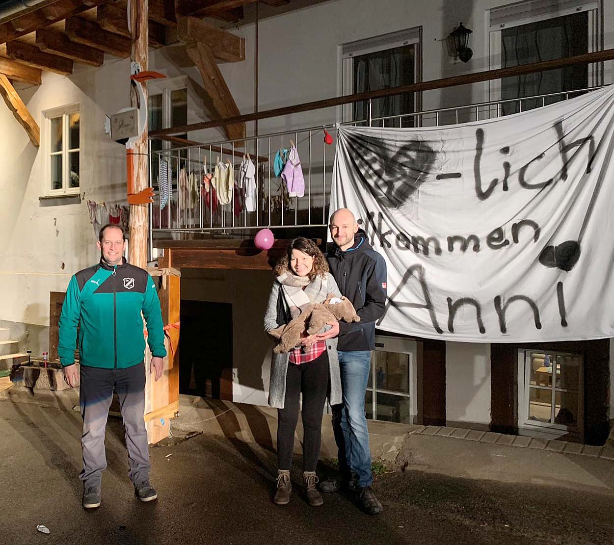 2021-3-15-BI-PB-bsch-Maibaum Buchholz-2021 Maibaum für Anni Buchholz mit Markus Schäfer