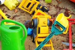 2021-3-17-sand-1573326_1920-pixabay