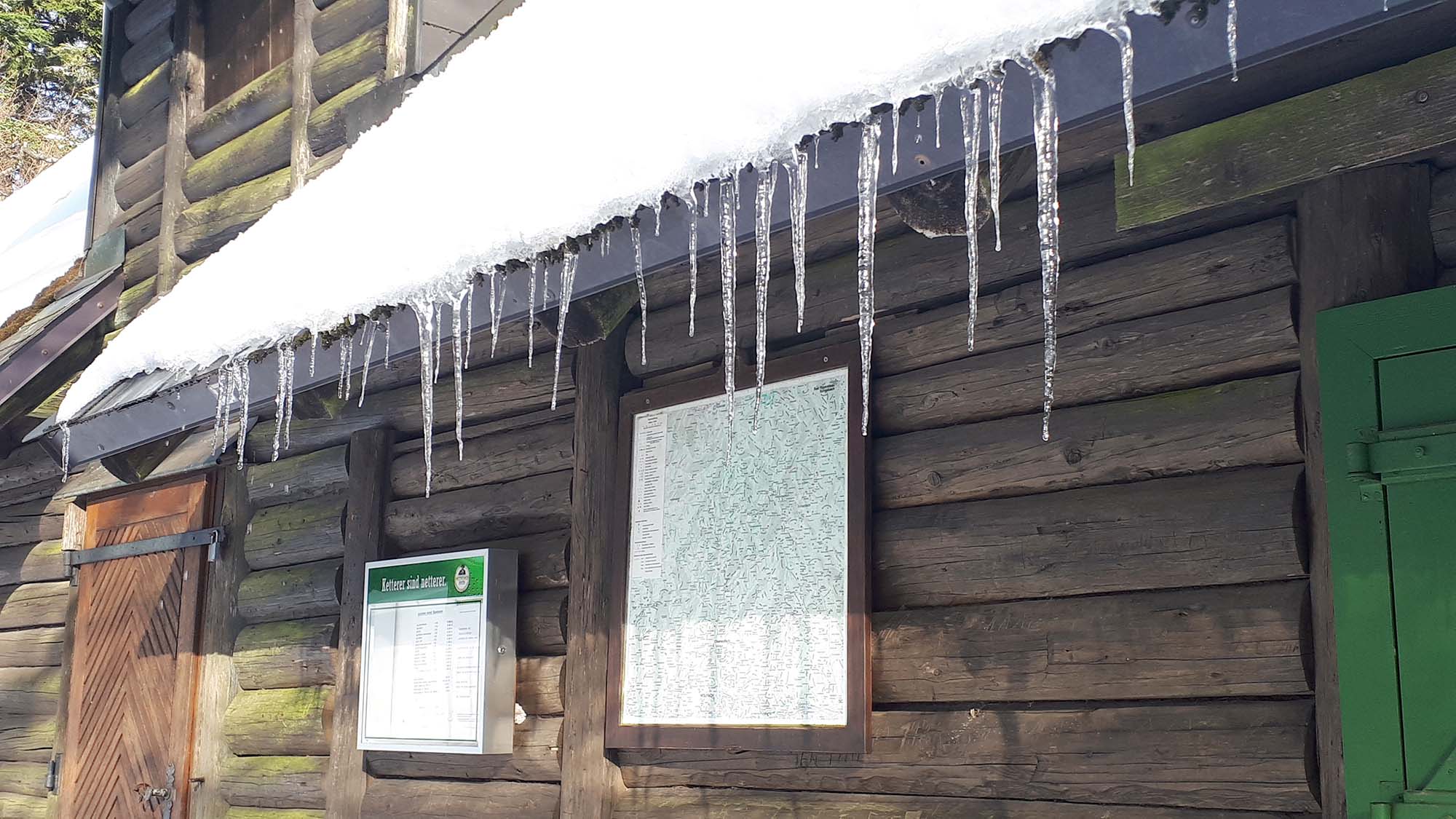 2021-3-22-ZE-Ulrich Spitzmüller-Frühlingsanfang-Eiszapfen Kreuzsattelhütte