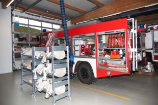 2021-4-14-OH-kal-FFW- Feuerwehr-Verschiebung Einweihungsfeier-zzzvkIMG_4464b_k