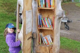 2021-4-23-OH-Anne-Kathrin Heizmann-Bücherbaum_1