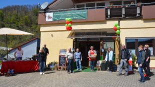 Marktatmosphäre im Zeller Gewerbegebiet