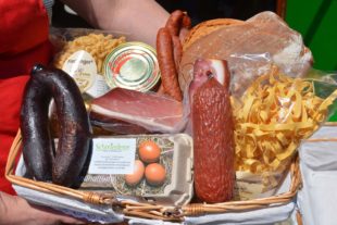 2021-4-26-ZE-hps-Martinas Schwarzwald Spezialitäten Eröffnung-DSC_9432 2