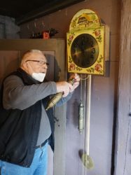 Schilderuhr läuft wieder