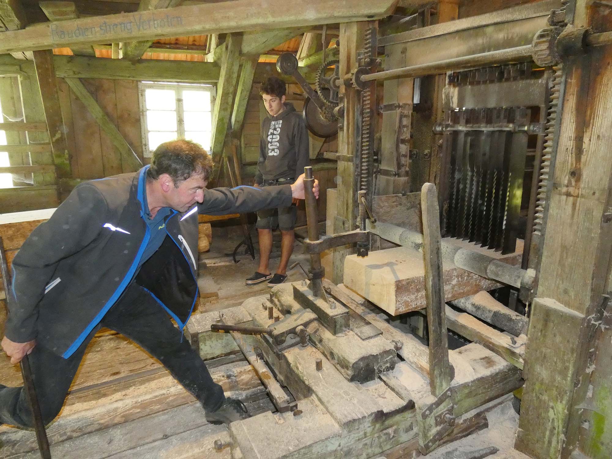 2021-7-26-OH-bia-Gallussäge+ SP Haltevorrichtung nach dem Sägen lösenP1000693