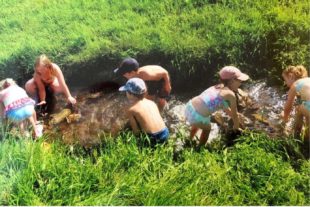 2021-7-28-ZE-UH-privat-Kindergarten Kleine Wolke-Waldwoche-Schreilegrundbächle