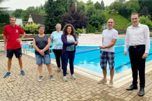 2021-7-30-OH-Gemeinde- Tourismus eV Freibad mit_Scheck