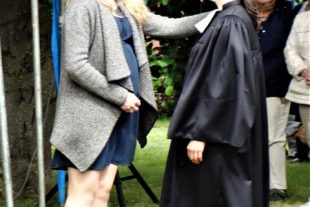 2021-7-30-ZE-privat-Friederike Schweizer Pfarrerin-Segnung durch Annika Kallfaß_Gabriele Leppin3