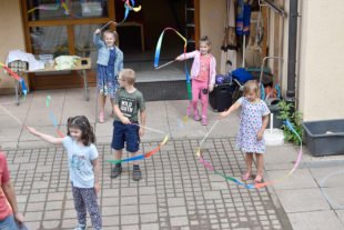 2021-8-18-NO-Andrea Neumaier-Kiga-Schulfüchse verlassen Bau- Bild 2