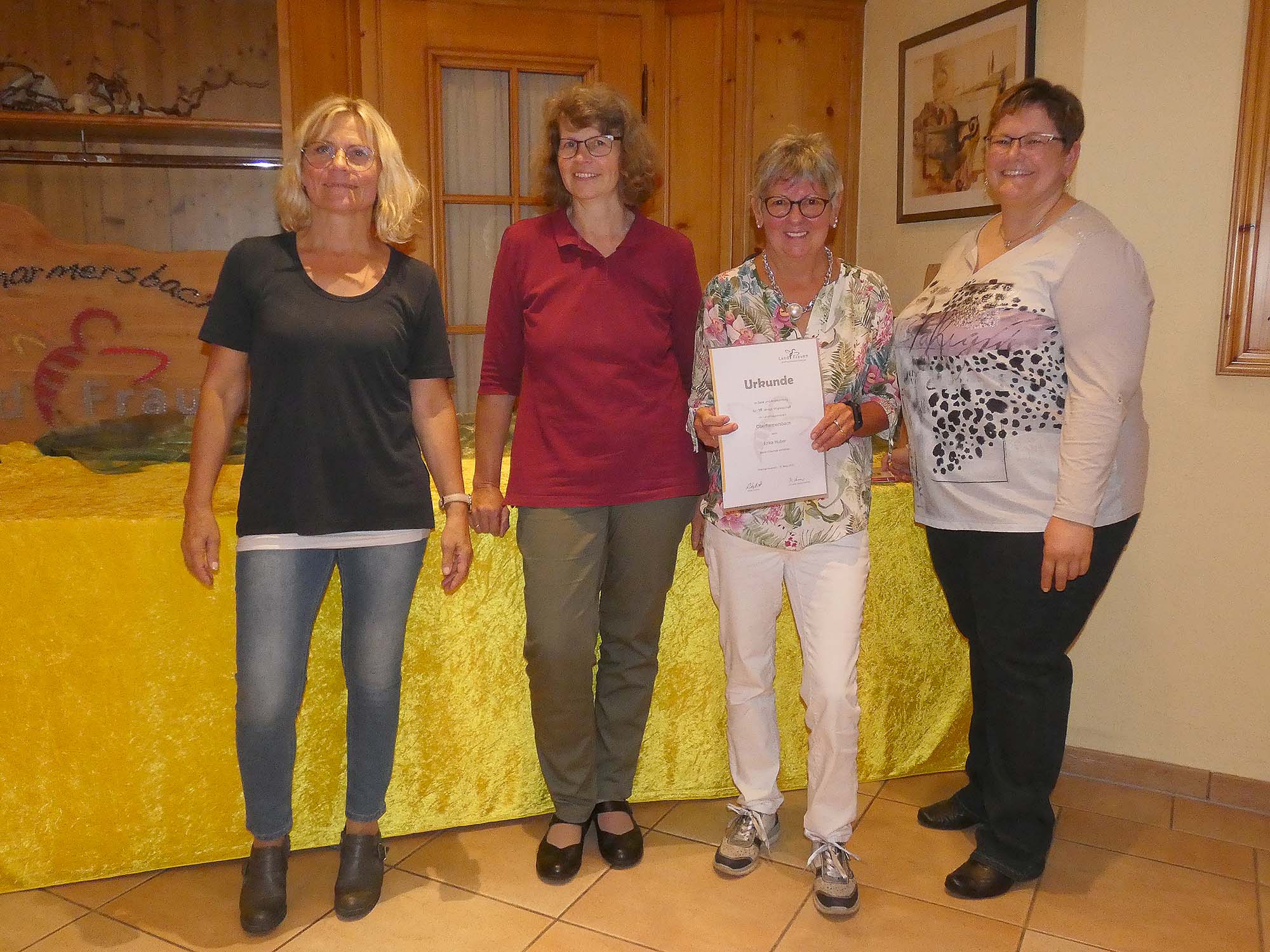 2021-8-2-OH-bia-Landfrauen-und-10-u-15 Jahre Mitgliedschaft