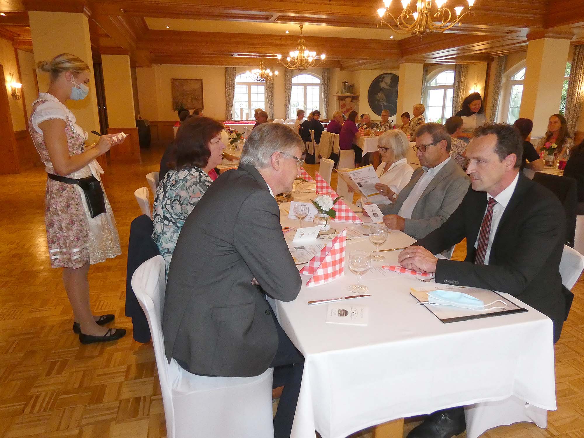 2021-8-2-OH-bia-Landfrauen-und-HB 3xBGM Huber, Ritter Weith