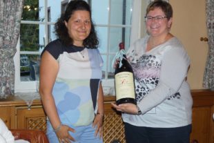 2021-8-2-OH-bia-Landfrauen-und-HB Riesenflasche Irmgard_Magdalena