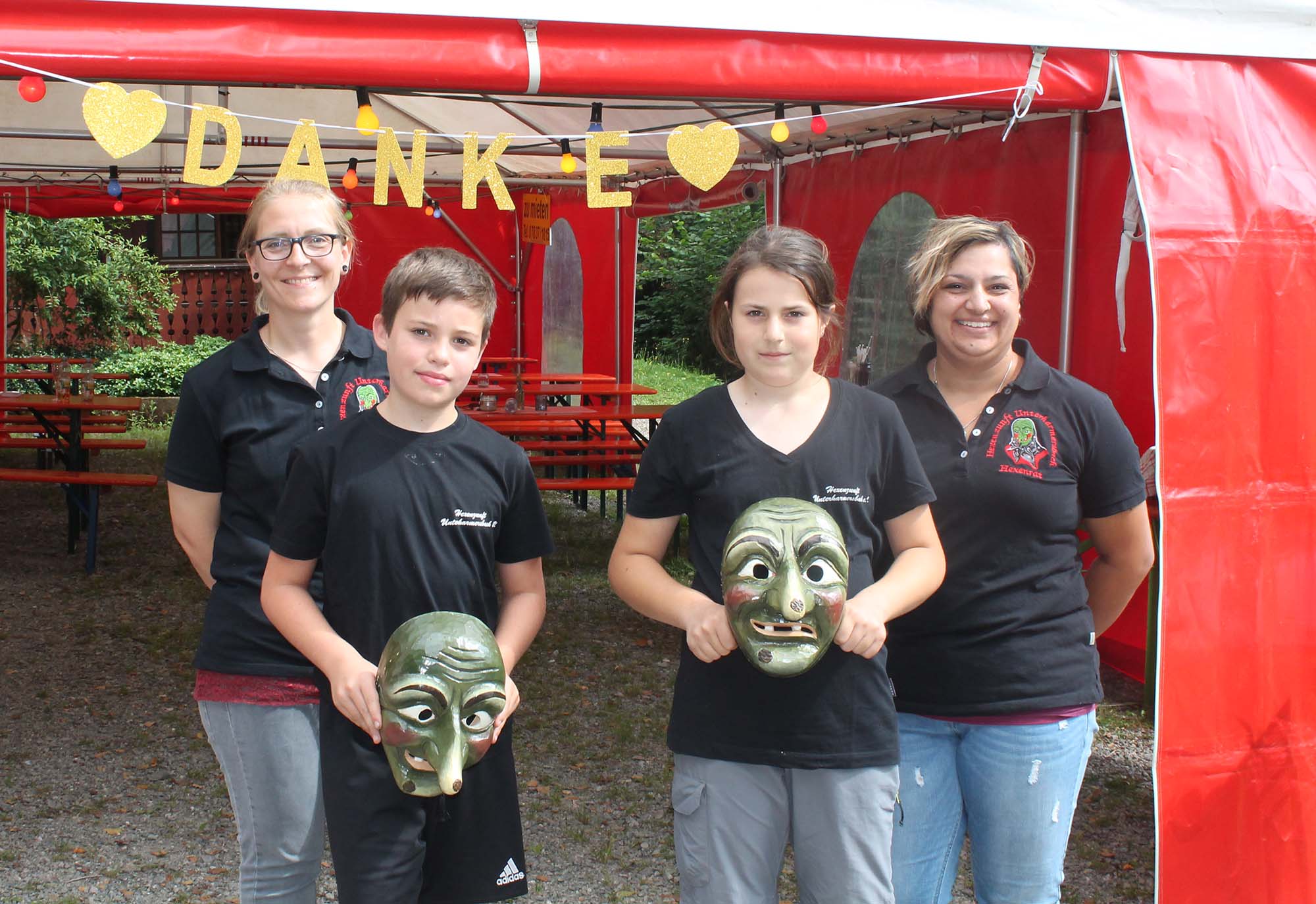 2021-8-4-ZE-UH-Verein-Eckwaldhexen-IMG_8762_Maskenübergabe Kinder