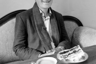 2021-8-6-NO-privat-Nachruf Peter Schell-cafe_peter_DSC00930-kuchen_bkt_sw