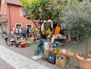 Flohmarkt bringt 2600 Euro ein