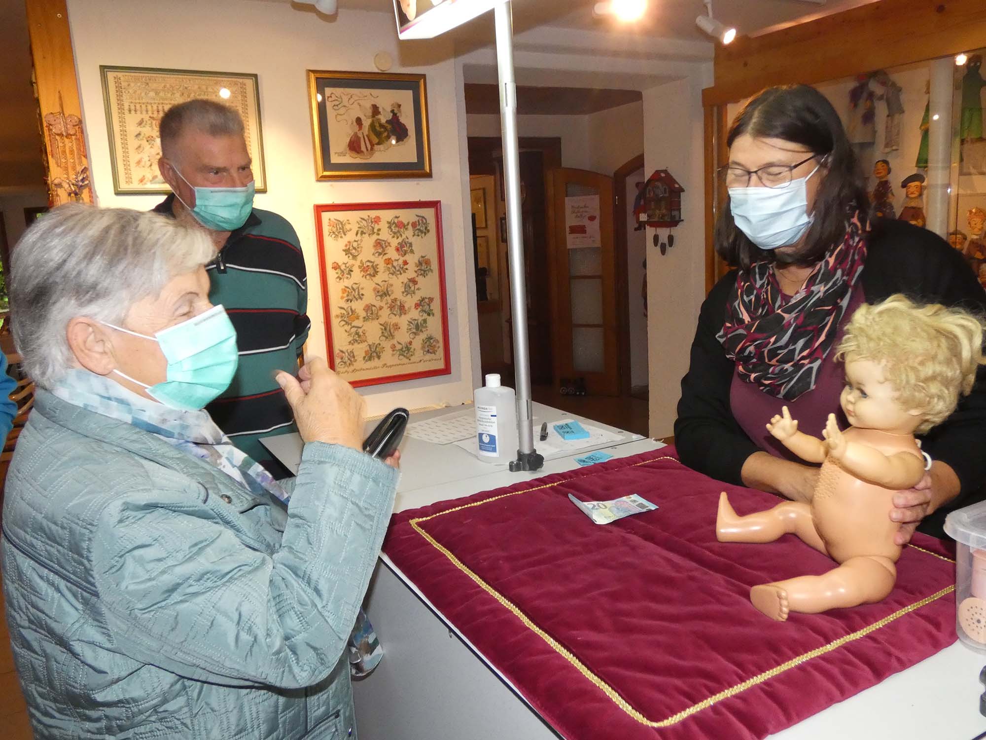 2021-9-1-NO-bia-Puppenmuseum-u-Abholung_Puppe für Urenkel-P1010336