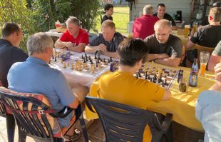 Beim Grillen und »Gartenschach«