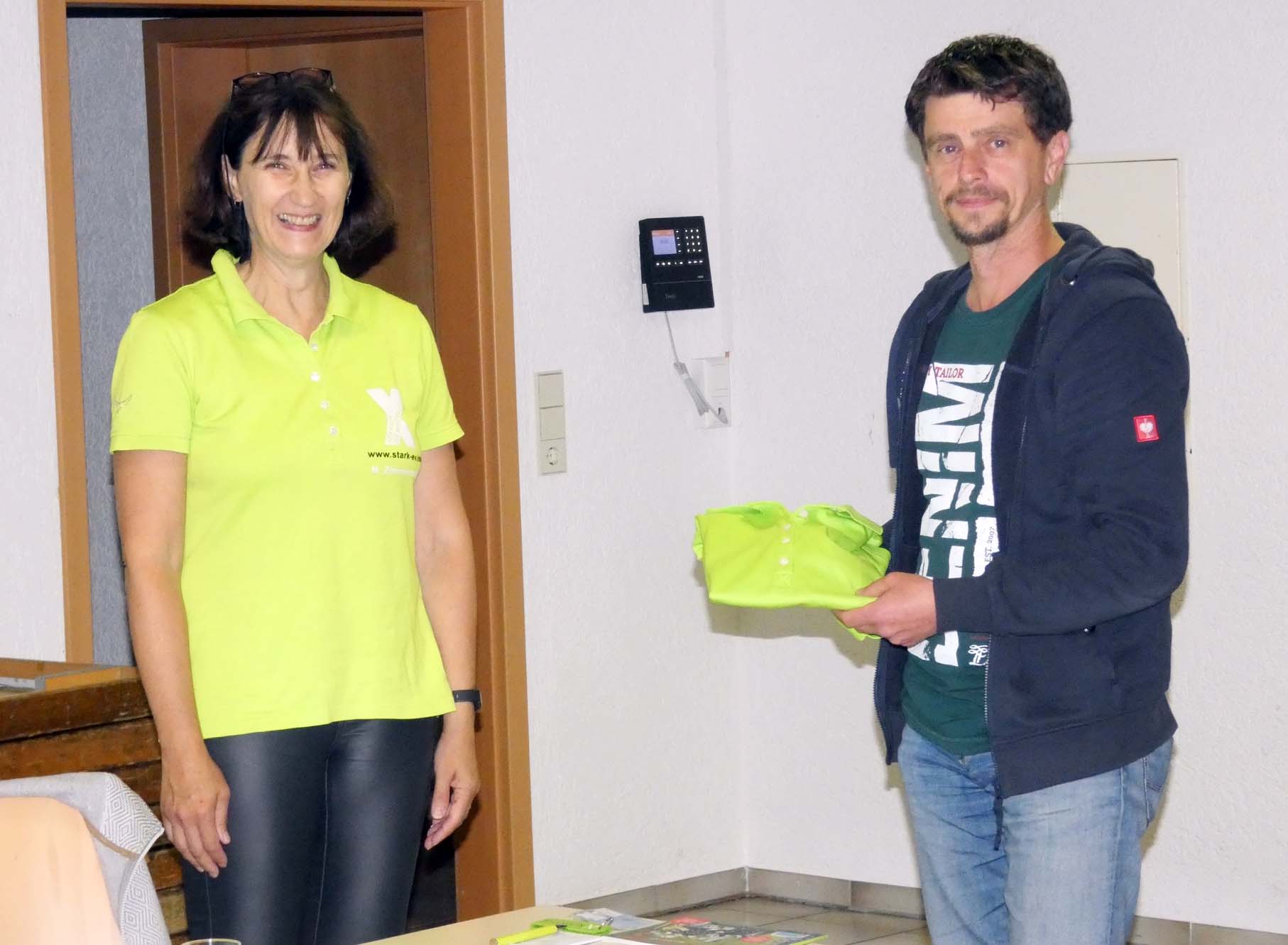 2021-9-17-OH-bia-STARK-Verein-u-Hemdübergabe