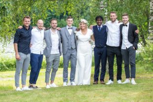 2500 Kilometer Anreise: FVU-Spieler gratulieren Benny Lehmann zur Hochzeit