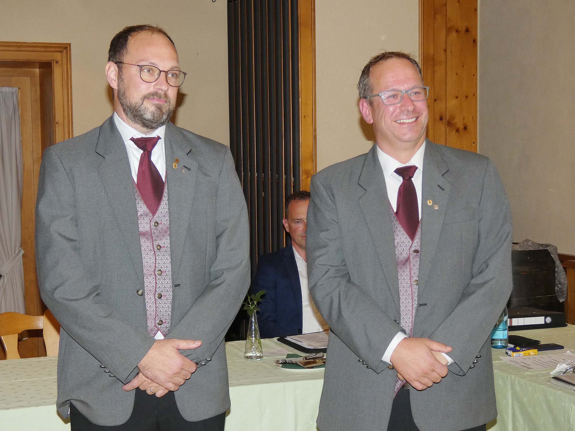 2021-9-27-OH-bia-Miliz- und Trachtenkapelle-u-SP Ehrung 30 Jahre John Müller, Michael Gutmann