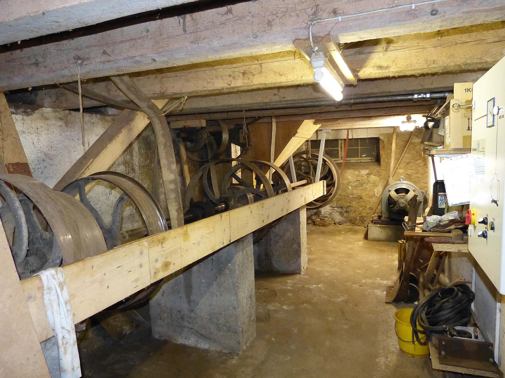 2021-9-8-ZE-UIH-bia-Rösslemühle-u-SP historisches Antriebsgestänge