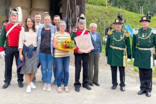 2021-10-1-ZE-Paul Gutmann- Bürgerwehr-Ehrung Hubert-4