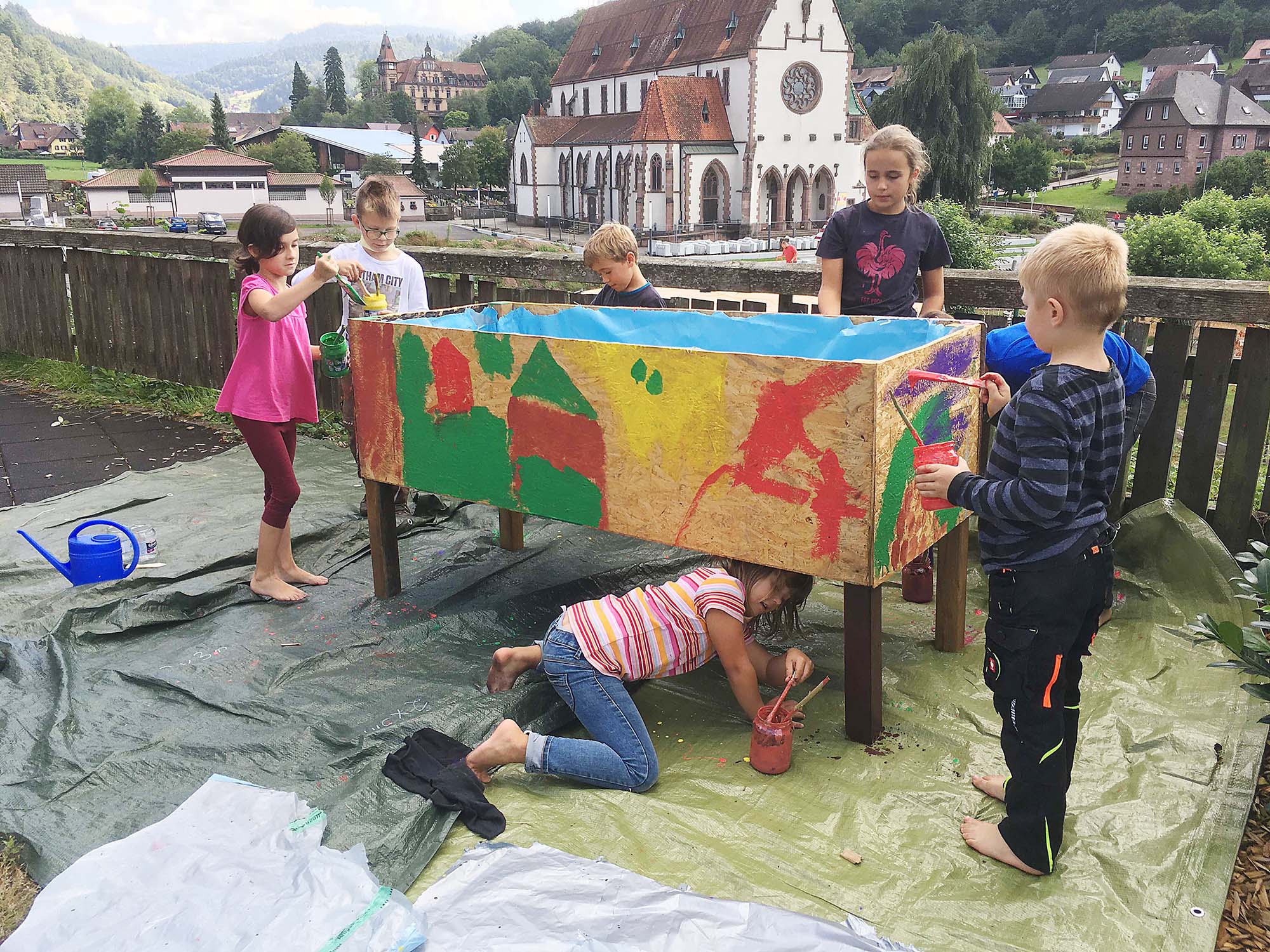 2021-10-11-NO-bia-Ferienbetreuung Hochbeet entsteht Jutta Decker